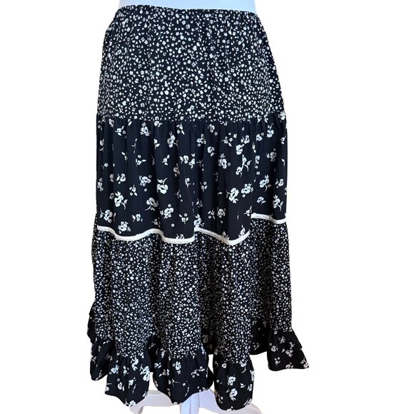 Sweet Baby Jamie Mizrahi Medium Black White Floral Tiered Cottage Midi Skirt - Picture 3 of 4
